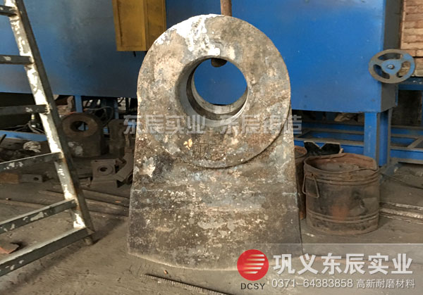 耐磨合金錘頭 大錘頭 破碎機錘頭材質(zhì)高鉻復合